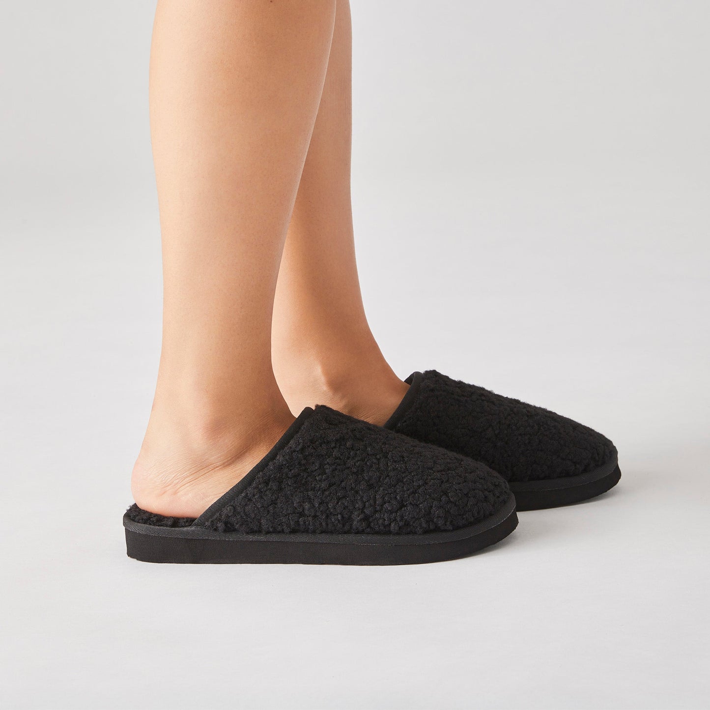 Women's Wooly Slippers